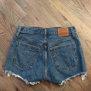 Levi’s 501s shorts size 27